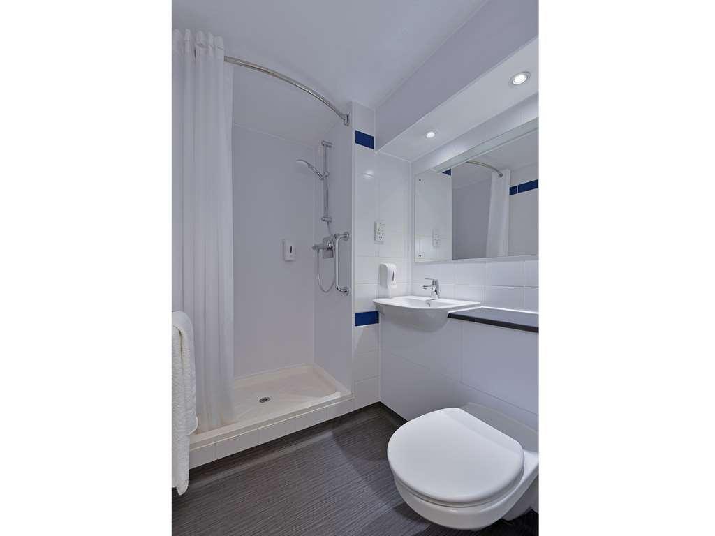 Travelodge Glasgow Airport Hotel Стая снимка