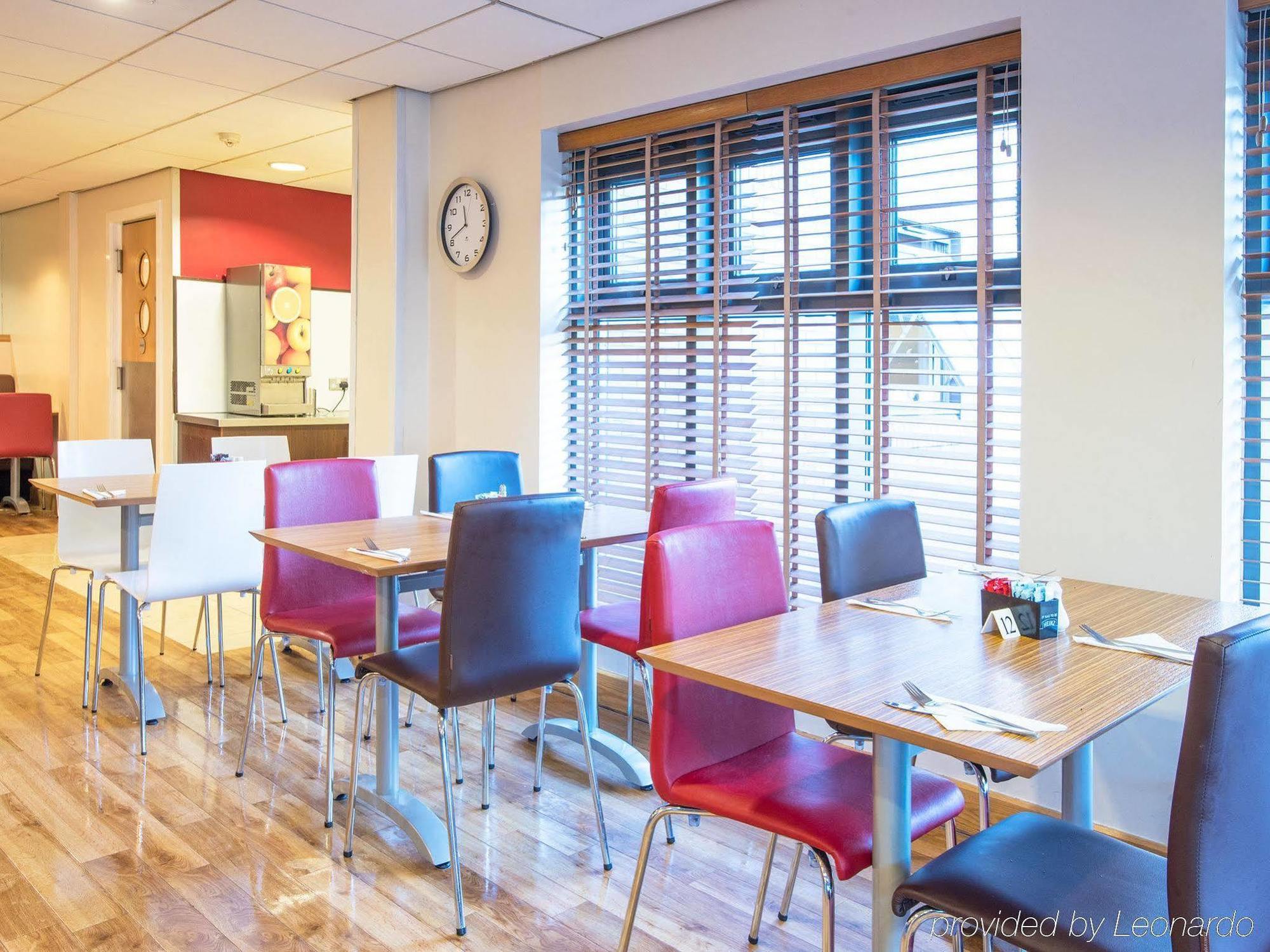 Travelodge Glasgow Airport Hotel Екстериор снимка
