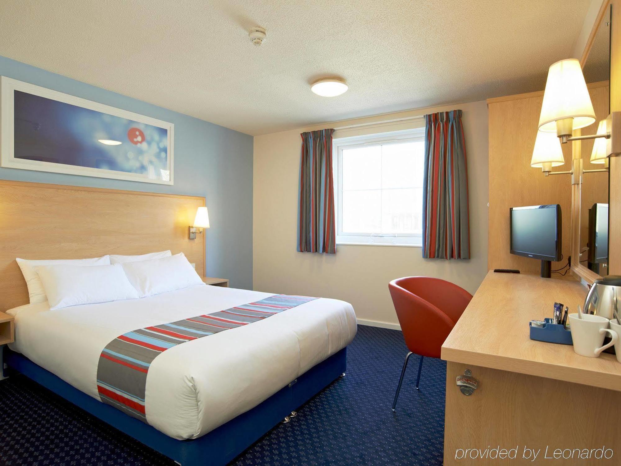Travelodge Glasgow Airport Hotel Екстериор снимка