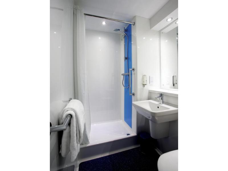 Travelodge Glasgow Airport Hotel Екстериор снимка