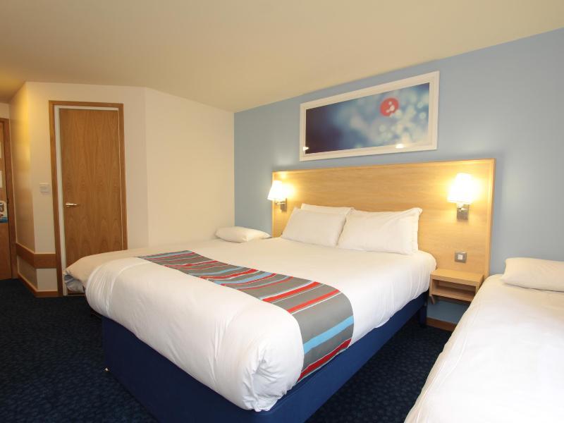 Travelodge Glasgow Airport Hotel Екстериор снимка