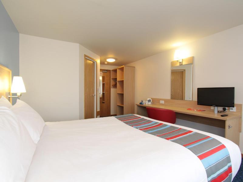 Travelodge Glasgow Airport Hotel Екстериор снимка