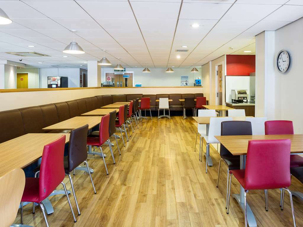 Travelodge Glasgow Airport Hotel Ресторант снимка